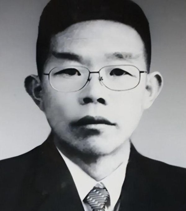 他是红军核心领导人，赴苏不归人间蒸发，建国后主席一直念念不忘