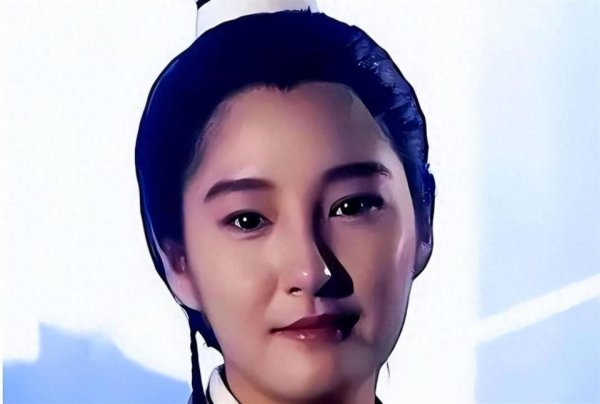 她爱上有妇之夫，悄悄生下两娃，如今孤独终老，孩子已在国外定居