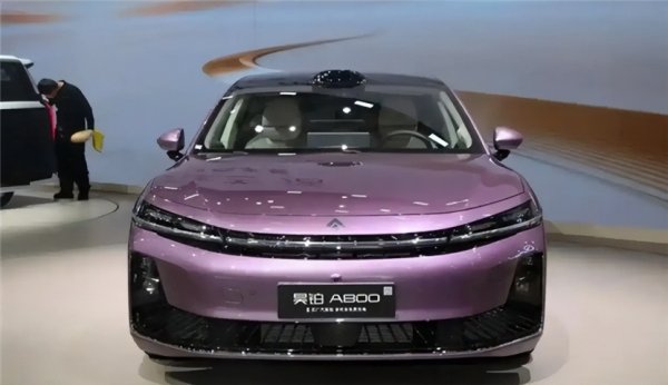 新豪华轿车性价比之王，昊铂A800 16.48万起享旗舰体验