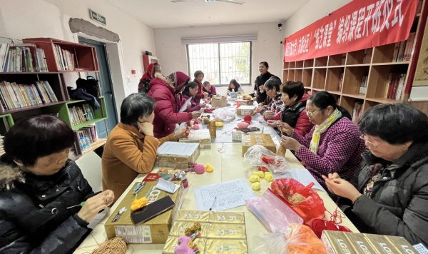 市镇社区线艺课堂：一针一线，指尖生花