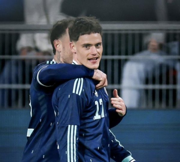 足坛一夜动态：德国4-3逆转！英格兰1-1 西班牙3-0荷兰2-1