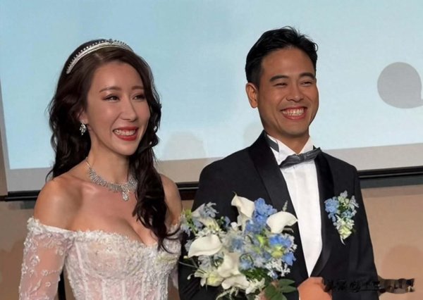 35岁陈婉衡低调完婚, 10席婚宴简约温馨, 伴娘团颜值超高
